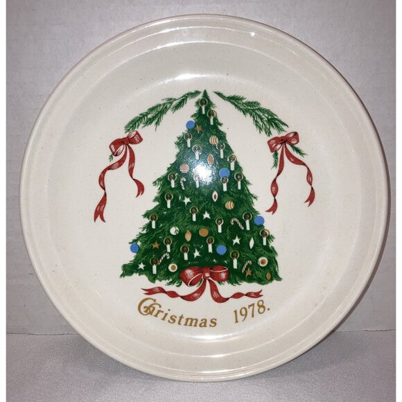 Vintage 1978 Lillian Vernon Christmas Plate Carrigaline Pottery Ireland 7" - Picture 1 of 2